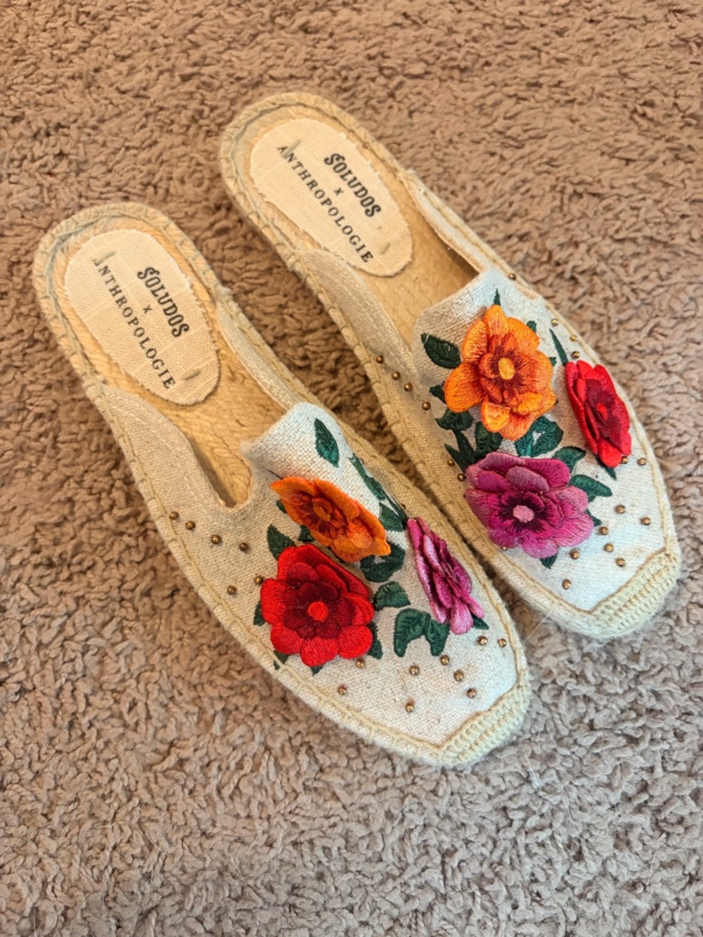 Soludos x Anthropologie Embroidered Floral Slip-On Mules - Cream